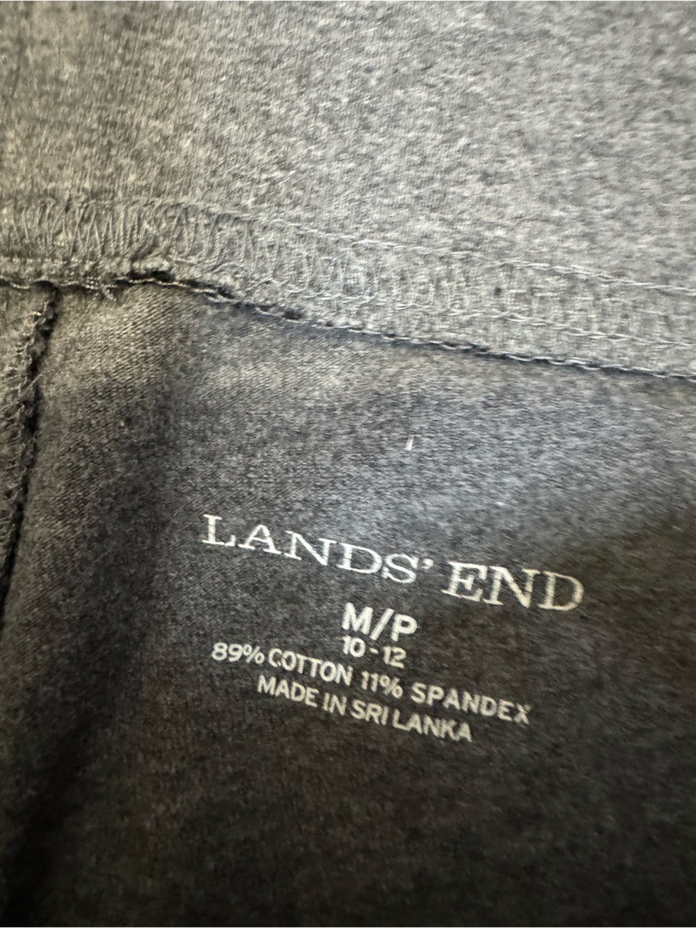 Lands' End Women’s pants' Gray Knit Pants medium petite - Picture 4 of 4